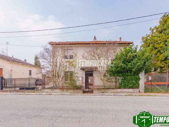 Casa con 6 locali in vendita in Via San Nazzaro, Centro, Robecco Pavese