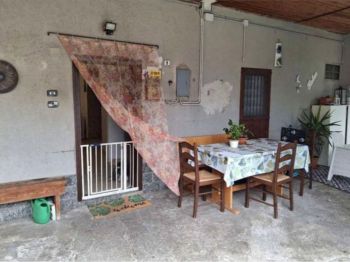 Appartamento con 6 locali in vendita in Via Borgo Antico, Camnago Boscone, Faloppio