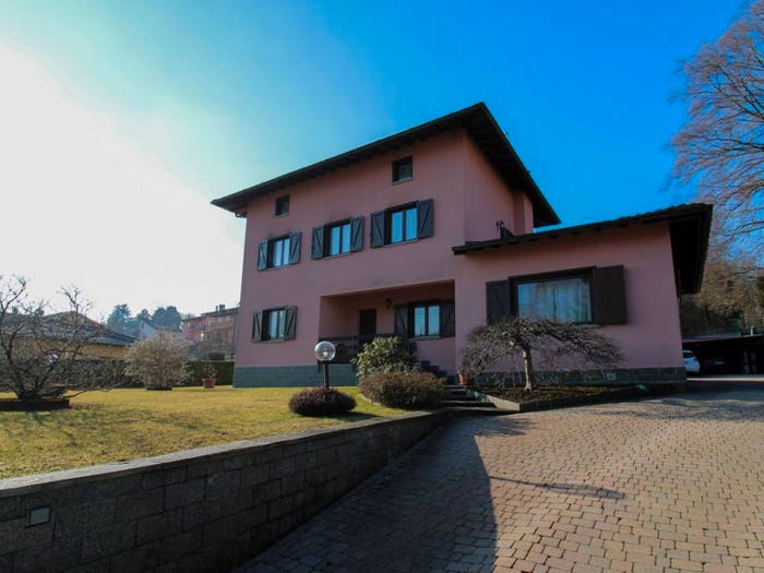 Casa con 6 locali in vendita in Via Adamo Bianchi, Pellio Intelvi, Alta Valle Intelvi