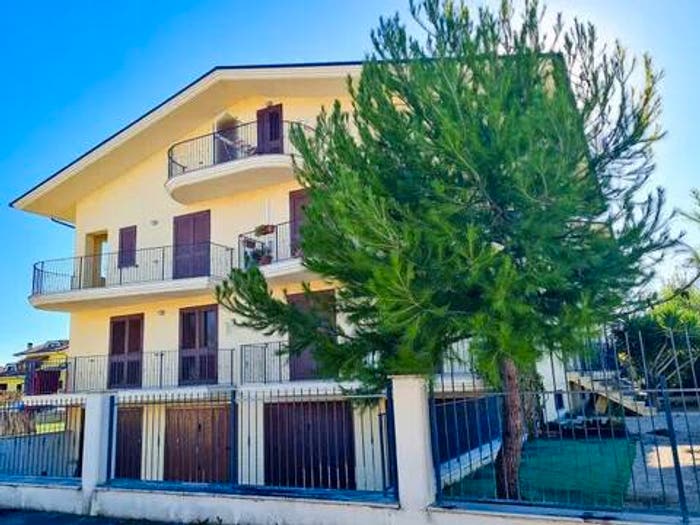 Appartamento quadrilocale in vendita in Via Delle Paludi, Pineto