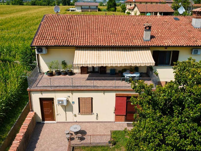 Casa con 6 locali in vendita in Chiari