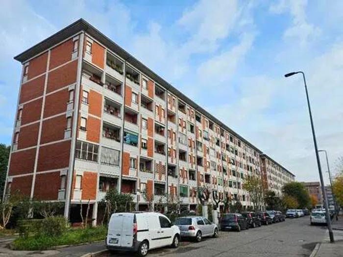 Appartamento quadrilocale in vendita in Via Longarone, Roserio, Milano