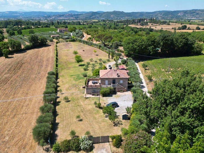 Casa quadrilocale in vendita in via prato, Centro, Lucignano