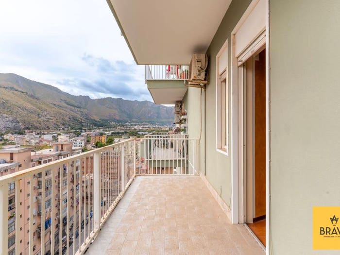 Appartamento quadrilocale in vendita in Via Giovanni Simoncini Scaglione, Brancaccio, Palermo