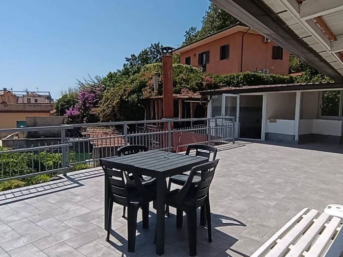 Appartamento con 5 locali in vendita in Via Antonio Paduano, Centro, Minturno