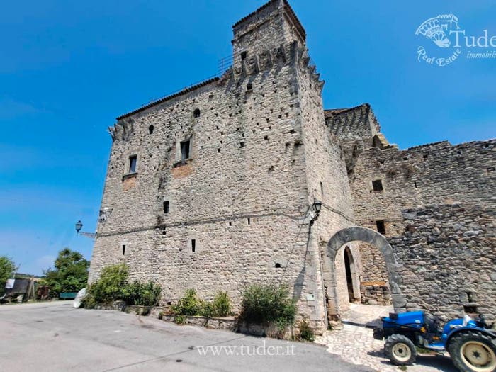 Appartamento quadrilocale in vendita in Via dei Castelli, Gualdo Cattaneo