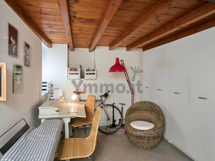 Appartamento trilocale in vendita in Via Caprera, Laveno, LavenoMombello