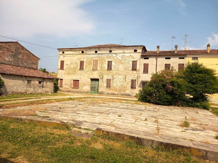 Casa con 6 locali in vendita in Via Argine Est, Borgo Mantovano