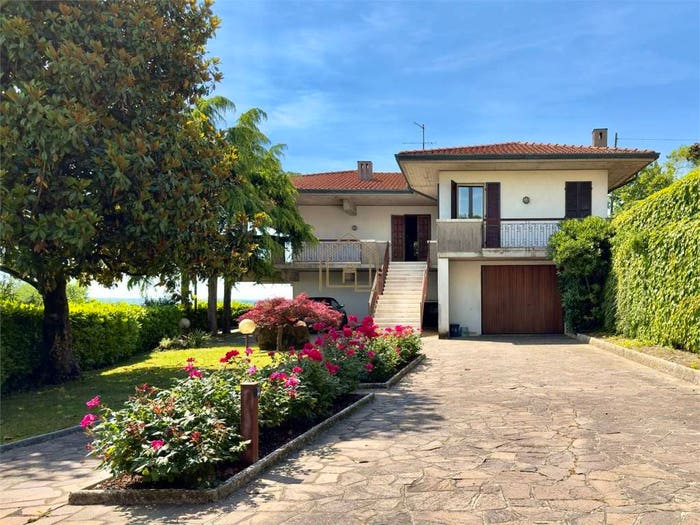 Casa con 6 locali in vendita in via San Pietro, Entroterra, Desenzano del Garda