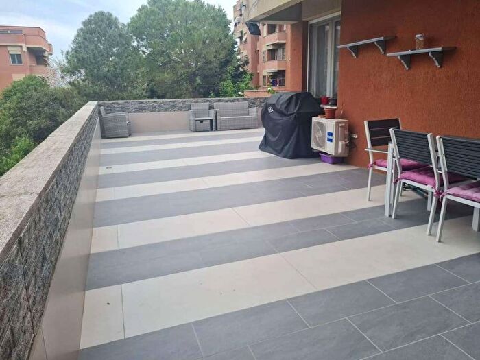 Appartamento quadrilocale in vendita in Le Grazie, Ancona