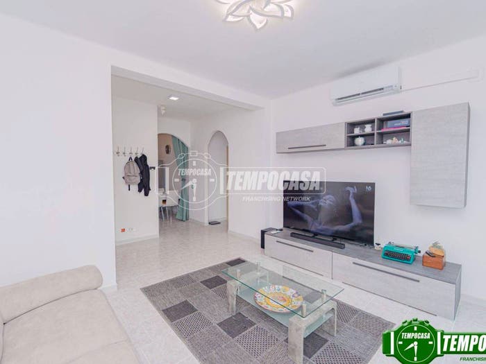 Appartamento trilocale in vendita in Via Dante Alighieri, Centro, Lungavilla