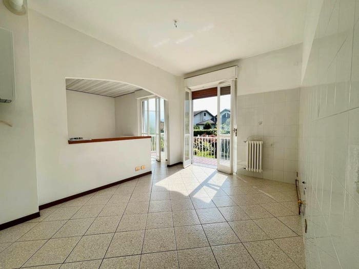 Appartamento quadrilocale in vendita in Via XX Settembre, Centro, Gravellona Toce