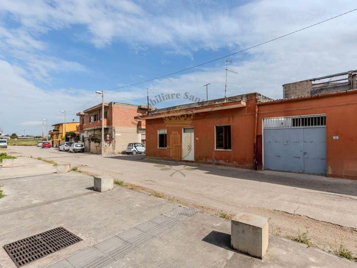 Casa con 5 locali in vendita in Via San Gavino Monreale, Monserrato