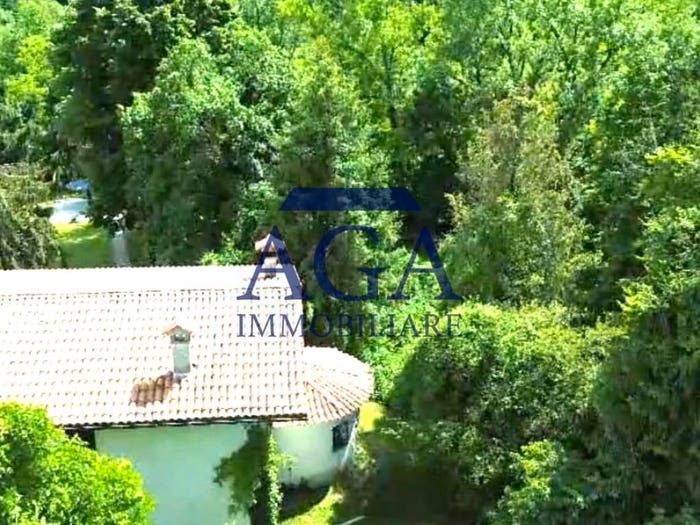 Casa con 6 locali in vendita in Farra di Soligo