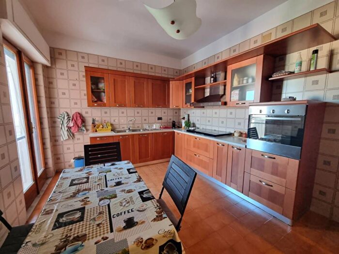 Appartamento trilocale in vendita in Via Marcantonio Colonna, Catanzaro Lido, Catanzaro