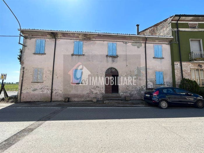 Casa con 6 locali in vendita in MARTIRI DI BELFIORE, Brugnolo, Rivarolo del Re ed Uniti