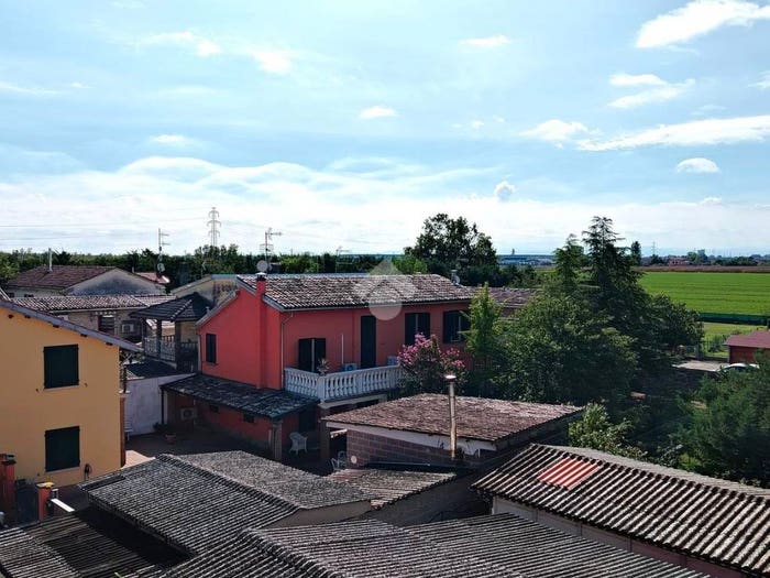 Casa con 6 locali in vendita in Via Case Vecchie, Paradigna Centro Torri, Parma