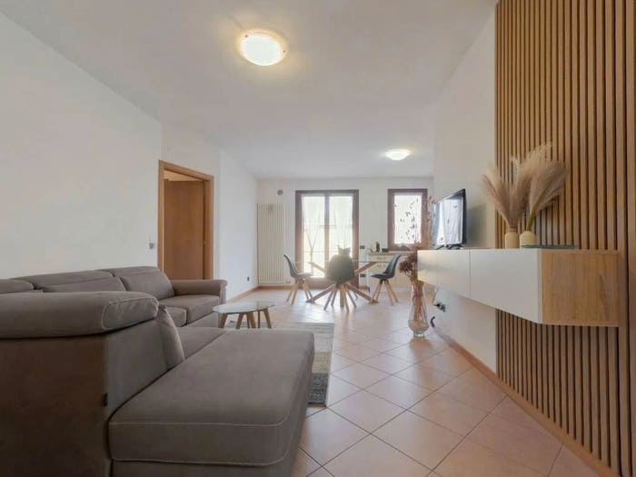 Appartamento trilocale in vendita in Strada Statale, Ostiglia