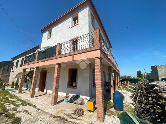 Casa con 7 locali in vendita in Via Borgo Botteghe, Piove Di Sacco