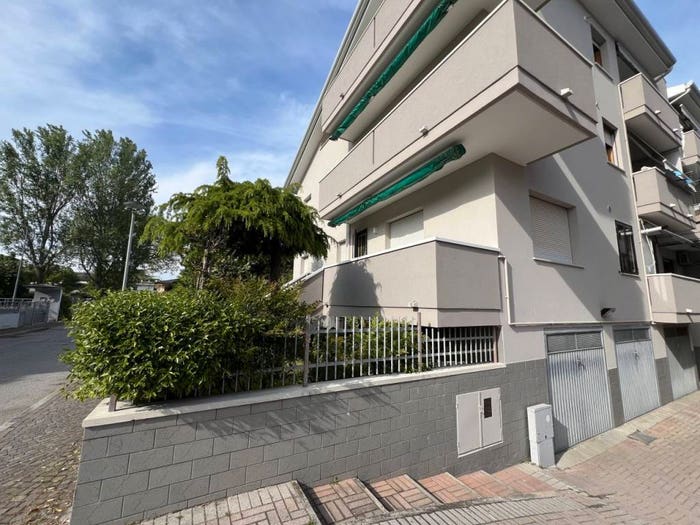 Appartamento con 6 locali in vendita in Via Giovanni Da Verrazzano, Sottomarina, Chioggia