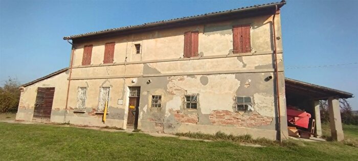 Casa con 6 locali in vendita in Forli'