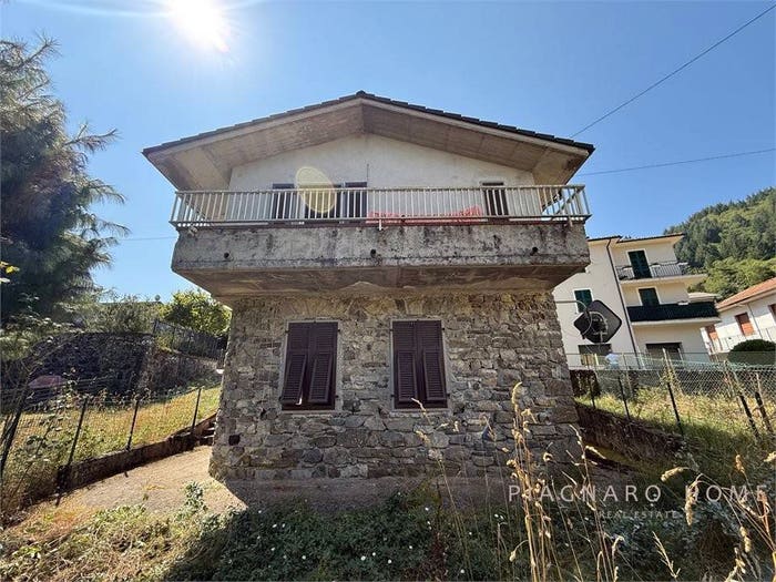 Casa quadrilocale in vendita in Coloretta, Coloretta, Zeri
