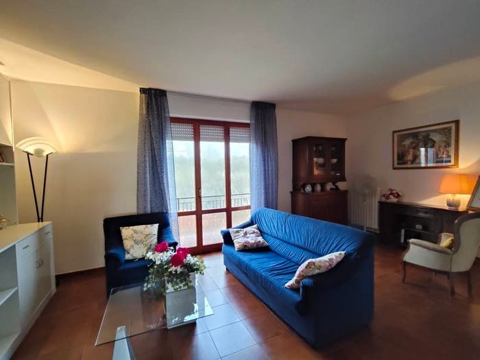 Appartamento con 5 locali in vendita in Via degli Eroi, Vaiano, Castiglione del Lago