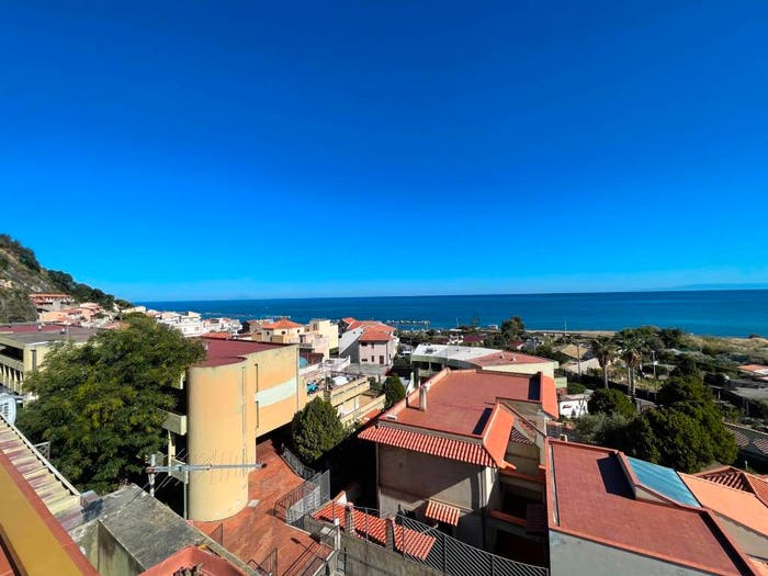 Appartamento trilocale in vendita in Lungomare Acqualadroni, Acqualadrone Spartà, Messina