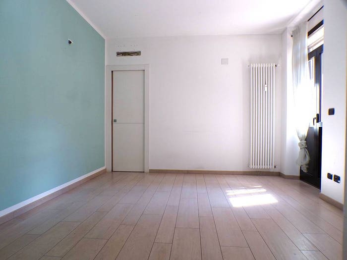 Appartamento quadrilocale in vendita in Piazza Caduti per la Libertà, Centro Storico, Moncalieri