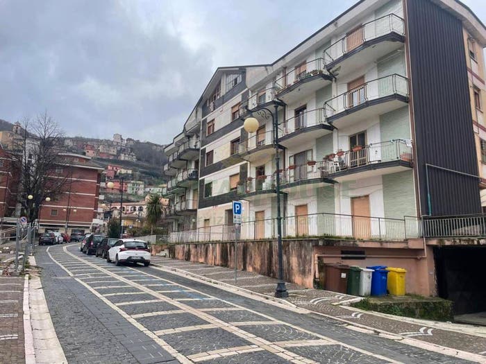 Appartamento trilocale in vendita in Via Ernesto Amatucci, Mercogliano