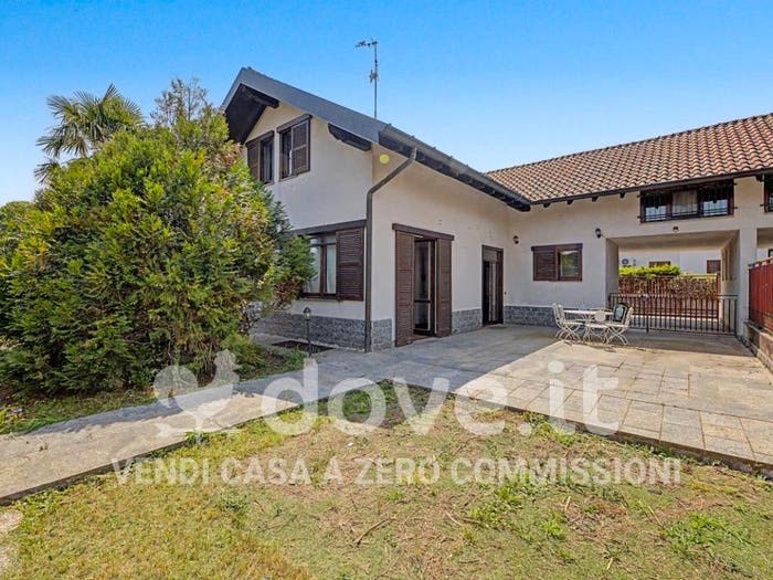 Casa con 6 locali in vendita in Via Giuseppe Verdi, Centro, Ferno