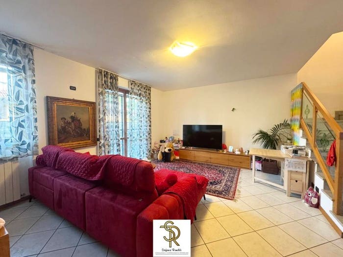 Casa quadrilocale in vendita in Rescaldina