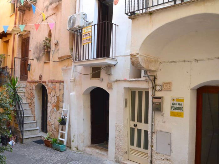 Casa bilocale in vendita in Via della Torretta, Centro, Formia