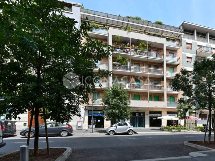 Appartamento trilocale in vendita in Via Rovereto, Rovereto, Milano