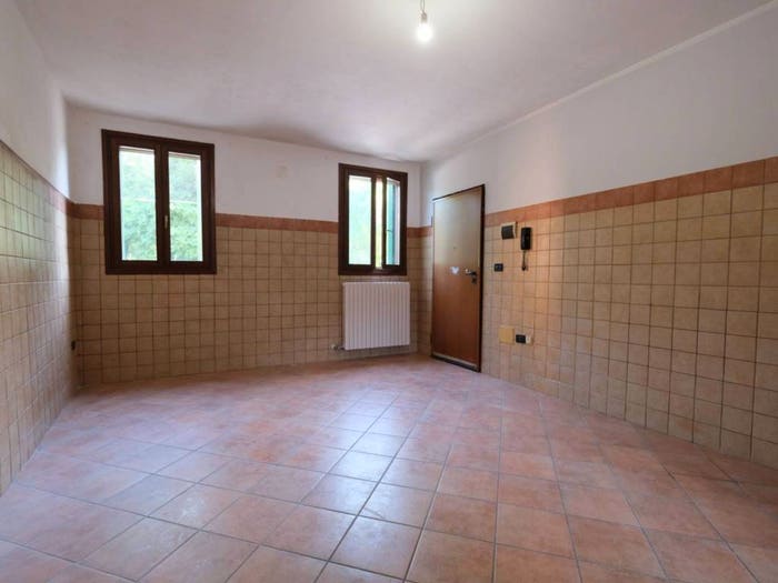 Appartamento trilocale in vendita in Via Campon, Centro, Casale di Scodosia
