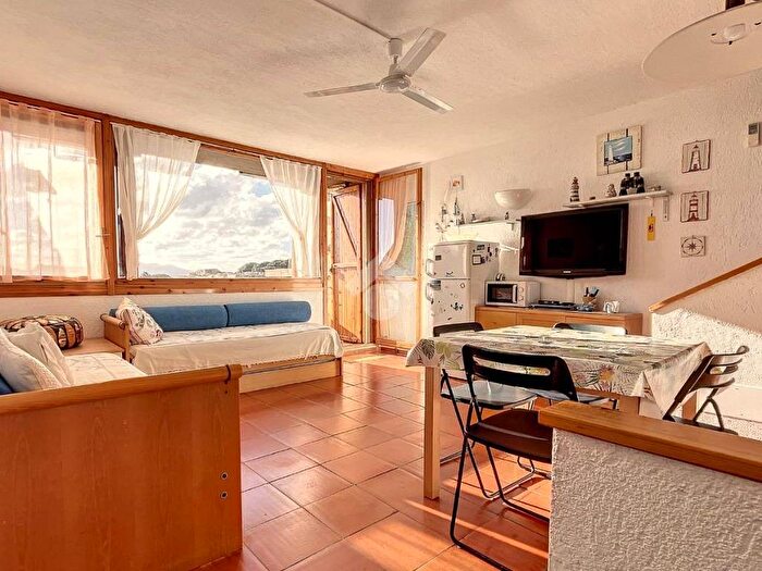 Appartamento trilocale in vendita in Via Cugnana Verde, Cugnana, Olbia