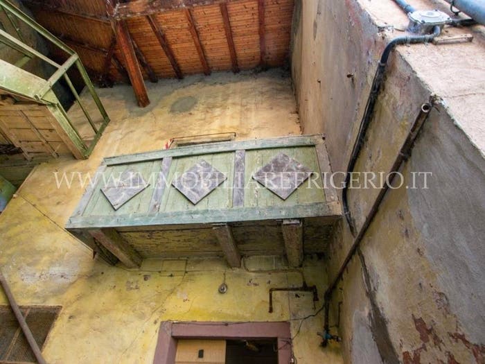 Casa con 6 locali in vendita in via San Gerolamo, Vercurago