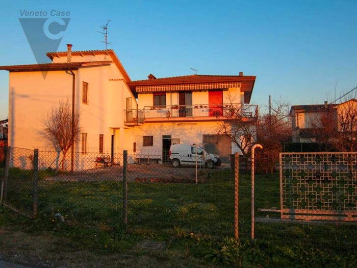 Casa con 5 locali in vendita in Via triste, Centro, Cona