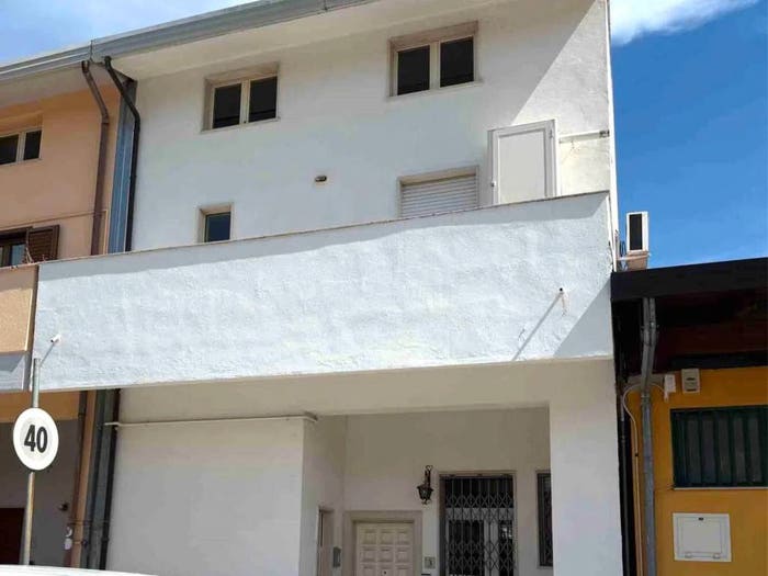 Casa bilocale in vendita in Piazza Sandro Pertini, Conza della Campania