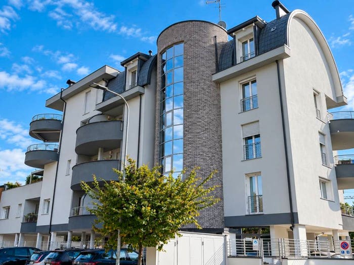 Appartamento bilocale in vendita in Via Bainsizza, Saronno