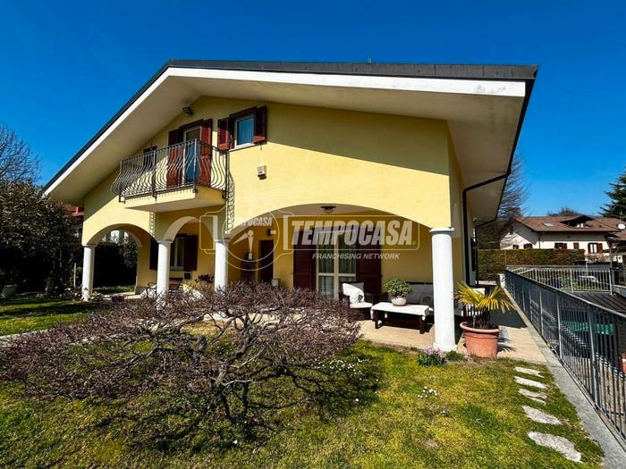 Casa con 6 locali in vendita in Via benetti, Centro, Avigliana