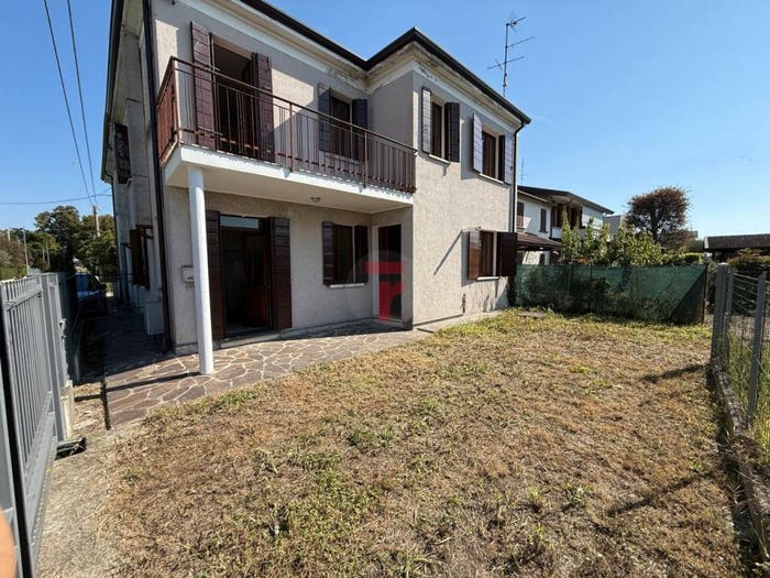 Casa quadrilocale in vendita in Via San Pietro, Prisco Sandrin Piccolo, Vigodarzere