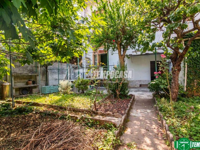 Casa con 5 locali in vendita in Via APRILE, Centro, Garbagnate Milanese