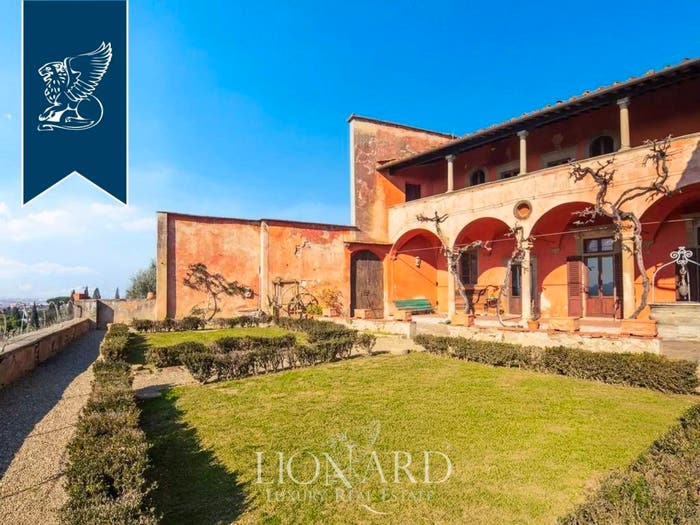 Casa con 6 locali in vendita in Serpiolle, Firenze