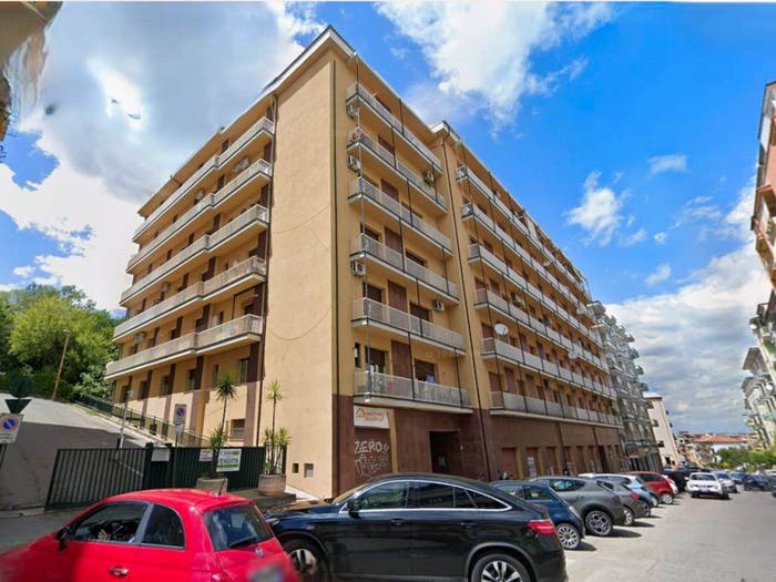 Appartamento quadrilocale in vendita in Viale della Repubblica, Acquedotto, Cosenza