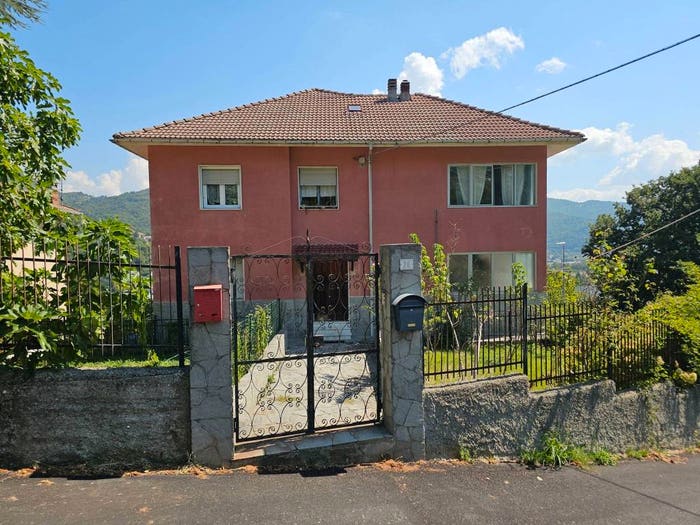 Appartamento trilocale in vendita in Via Salvega, Parata Salvega, Casella