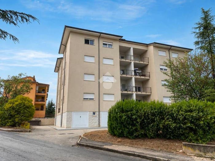 Appartamento trilocale in vendita in Via lucoli, Coppito Preturo, L'Aquila