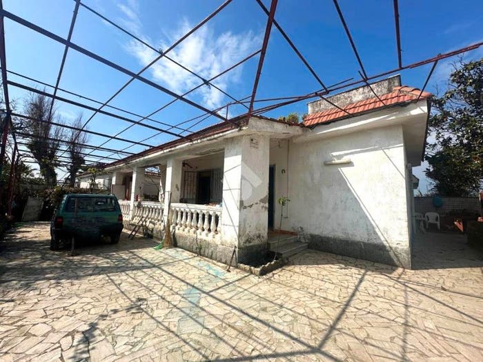 Casa quadrilocale in vendita in Viale a raggi, Bagnara Destra Volturno, Castel Volturno