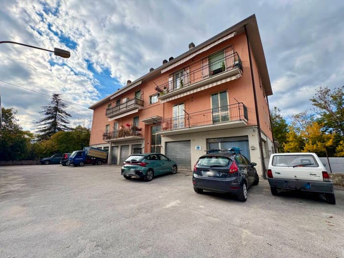 Appartamento con 6 locali in vendita in VIA LAMBERTO CORSI, Centro, Fabriano