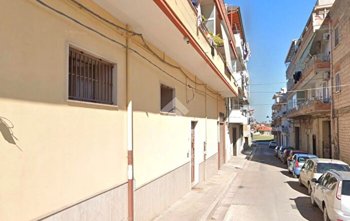 Appartamento trilocale in vendita in Via Orsara Puglia, Cerignola